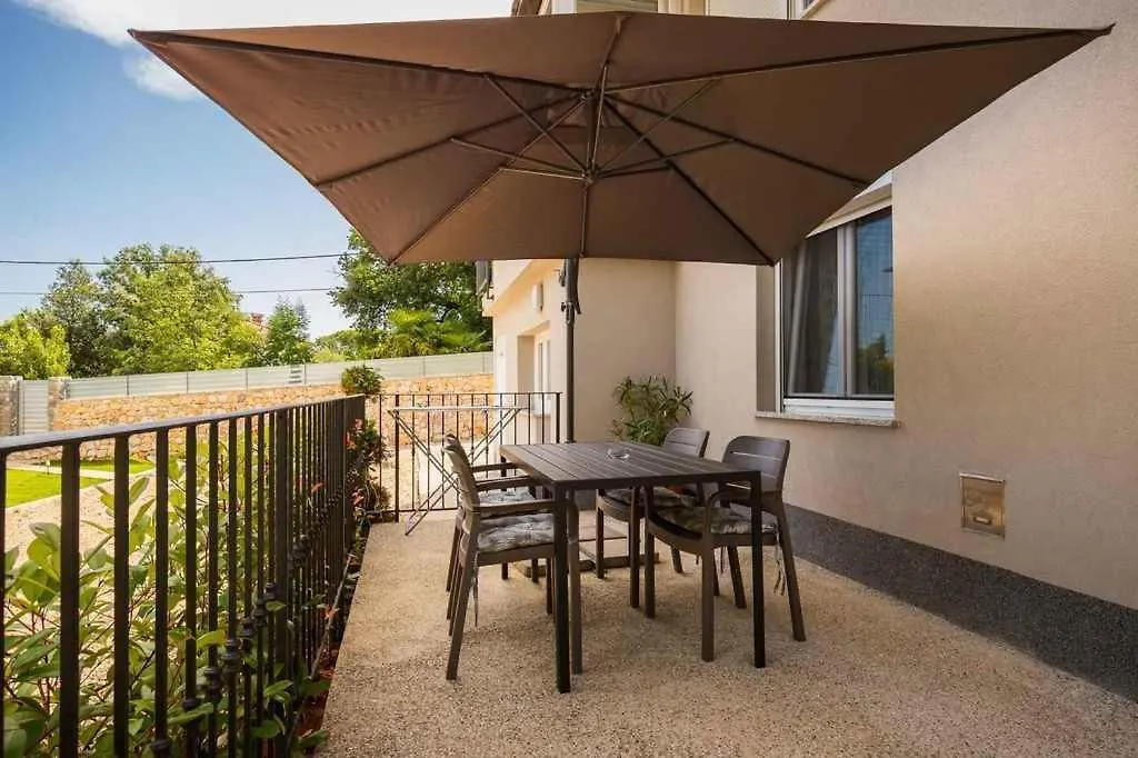 Apartment In Malinska - Insel Krk 53306 Croatia