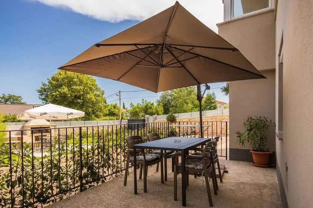 Apartment In Malinska - Insel Krk 53306