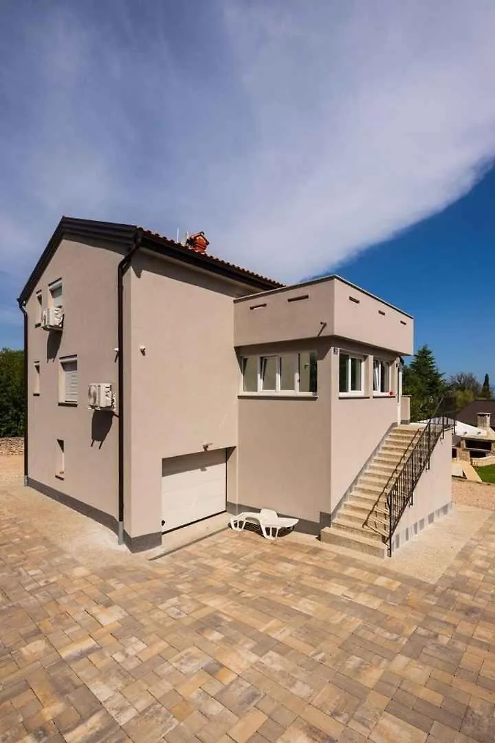 Apartment In Malinska - Insel Krk 53306