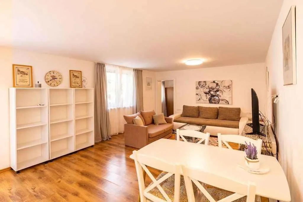 Apartment In Malinska - Insel Krk 53306 0*,